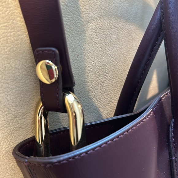 NWT. J Crew Maroon Leather Tote medium - Picture 2 of 9